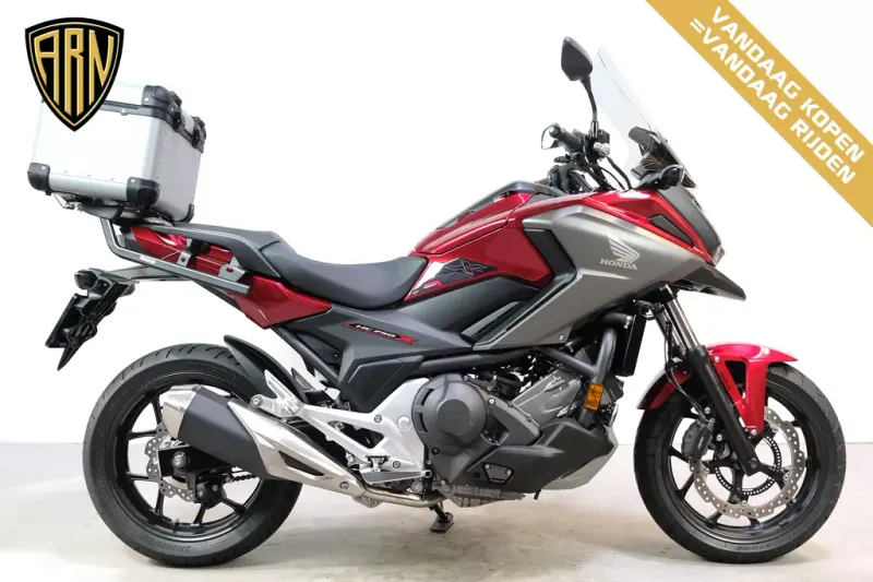 Honda NC750X (2020)