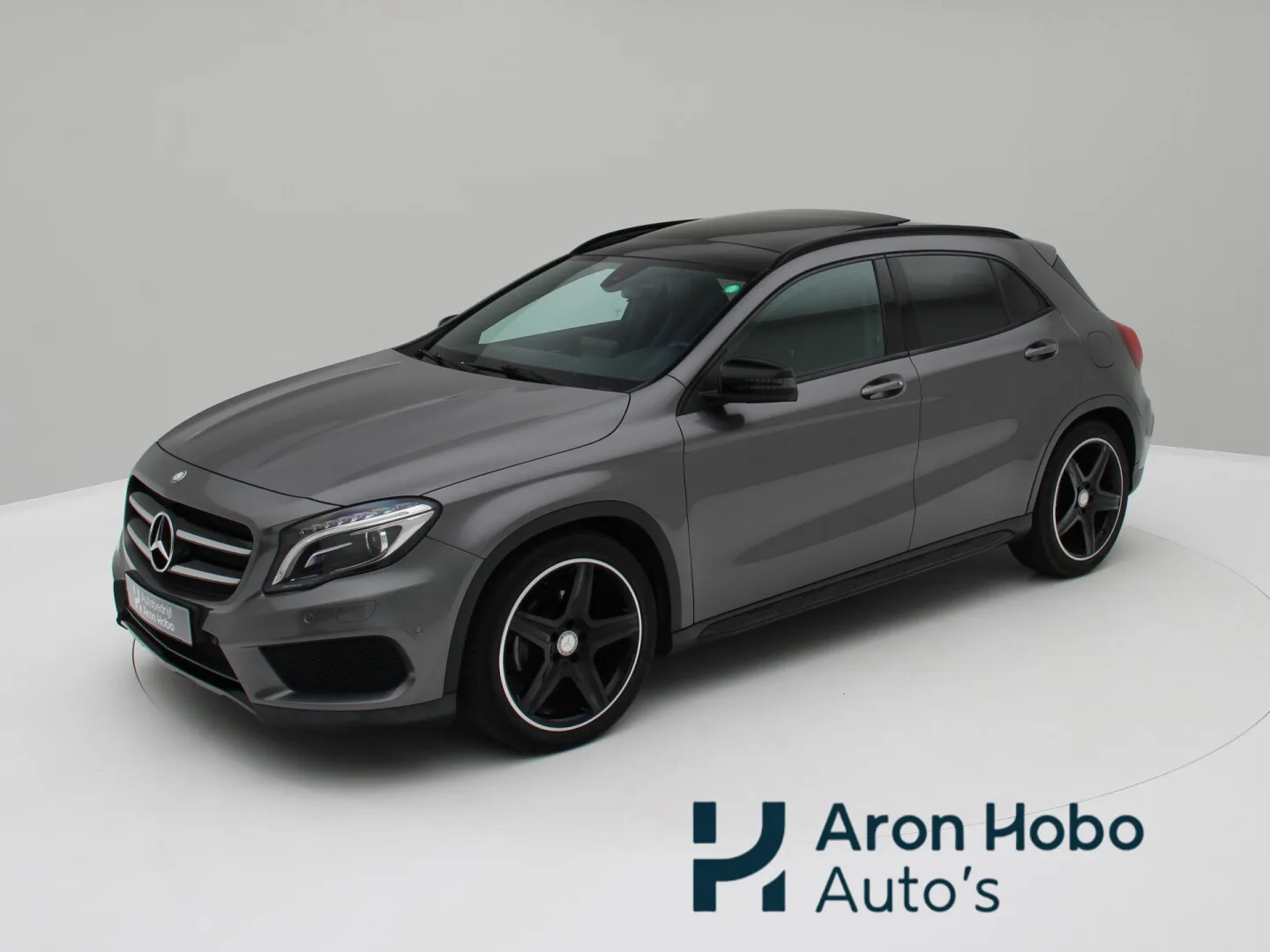 Mercedes-Benz GLA (2017) — foto 1