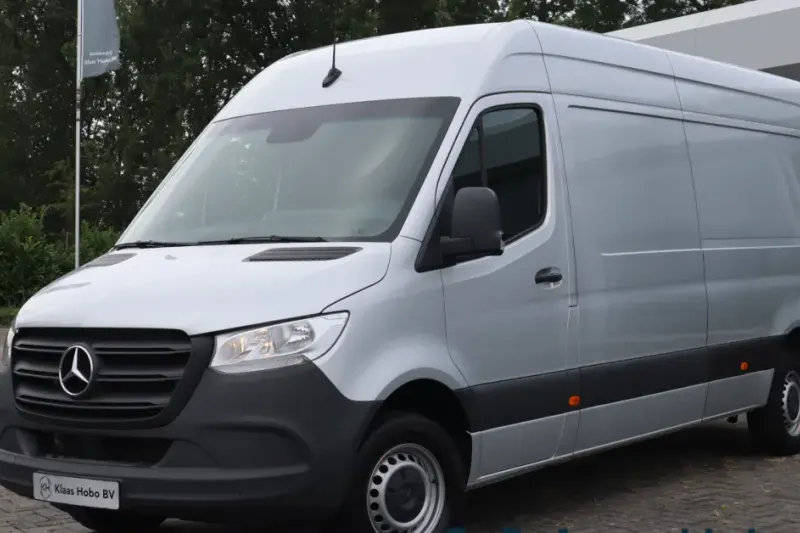 Mercedes-Benz Sprinter (2023)