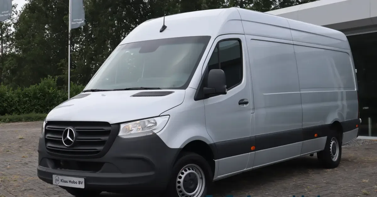 Mercedes-Benz Sprinter (2023) — foto 1