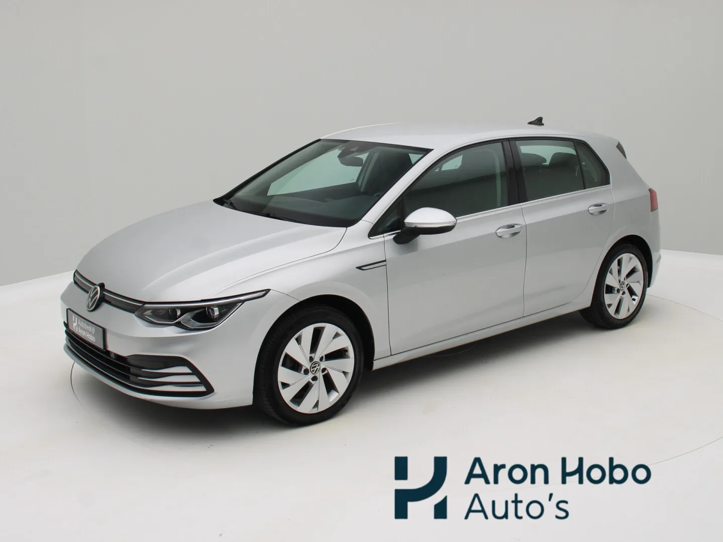 Volkswagen Golf (2020) — foto 1