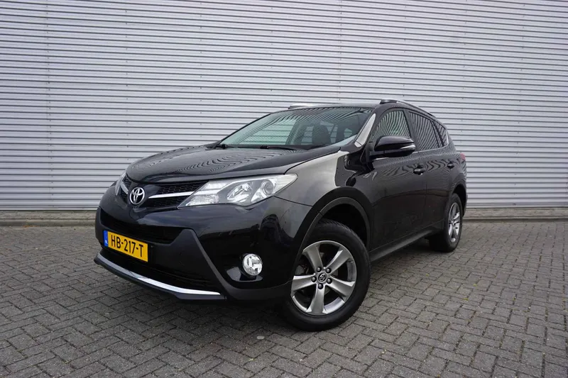 Toyota RAV4 (2015)