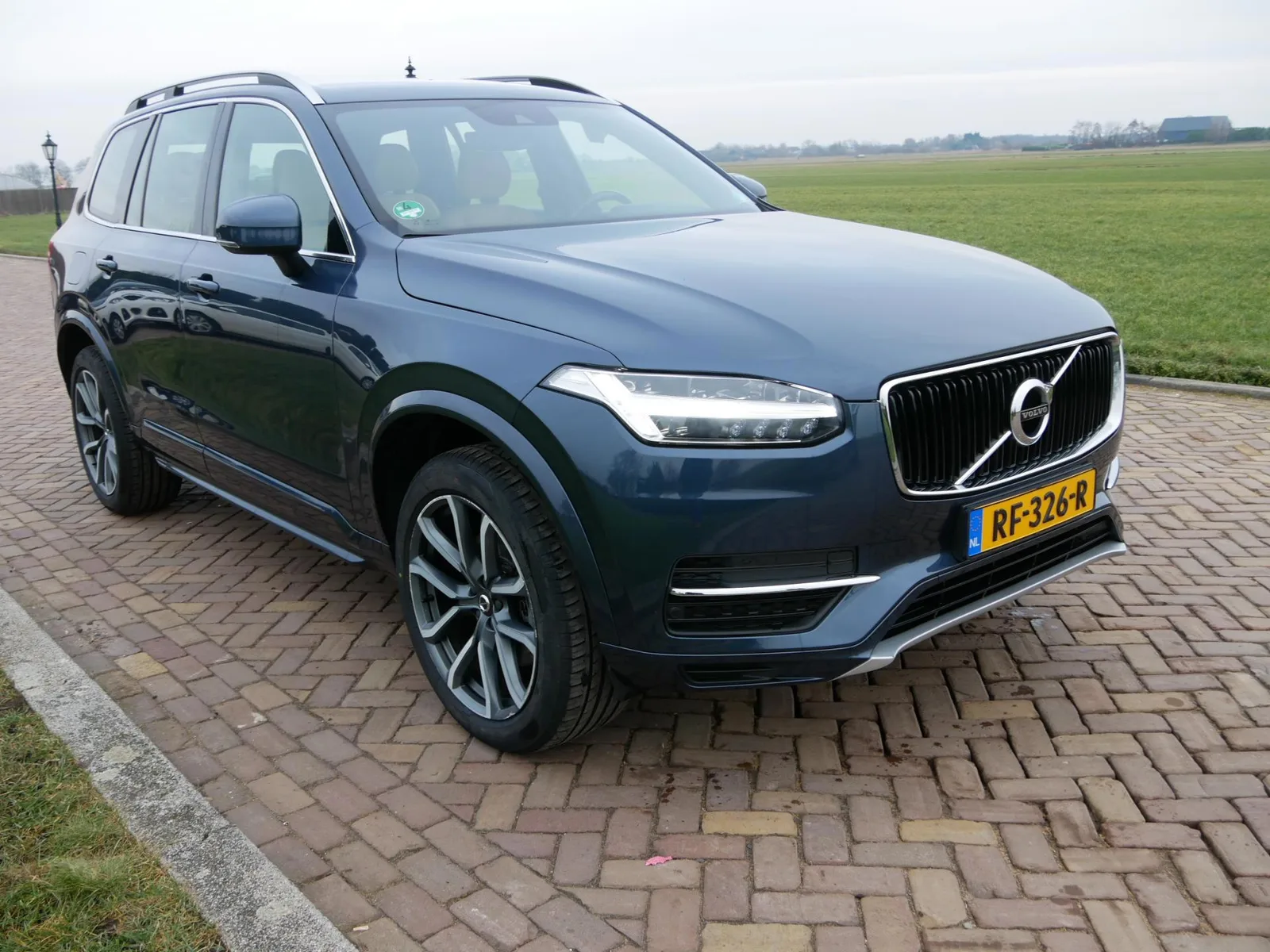 Volvo XC90 (2017) — foto 1