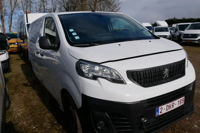 Peugeot Expert 1.5 BlueHDI 100 S&S L2 ENGINE DEFECT (2023)