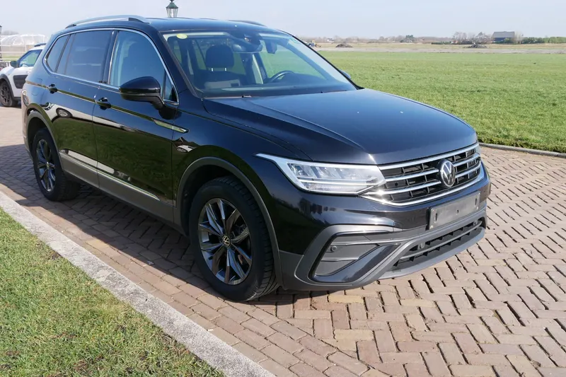 Volkswagen Tiguan (2022)