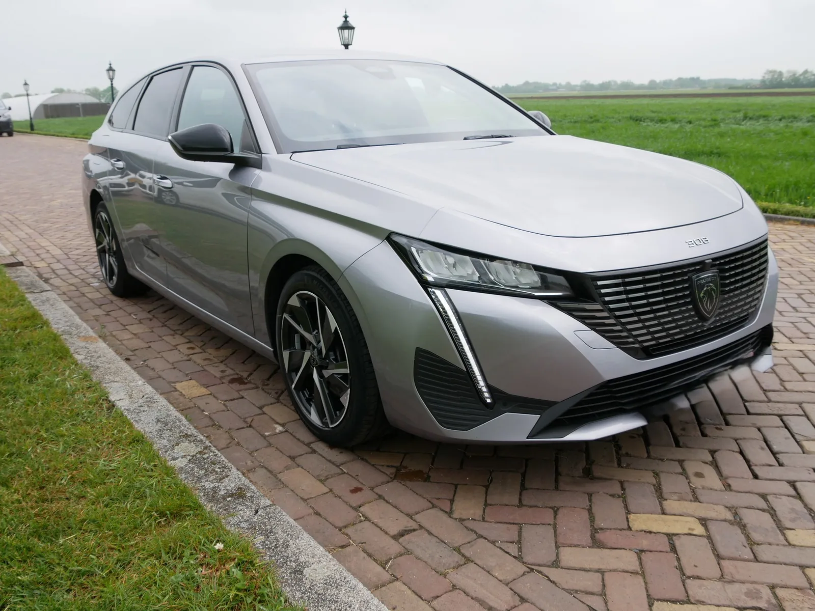 Peugeot 308 (2022) — foto 1