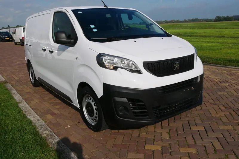 Peugeot Expert (2023)