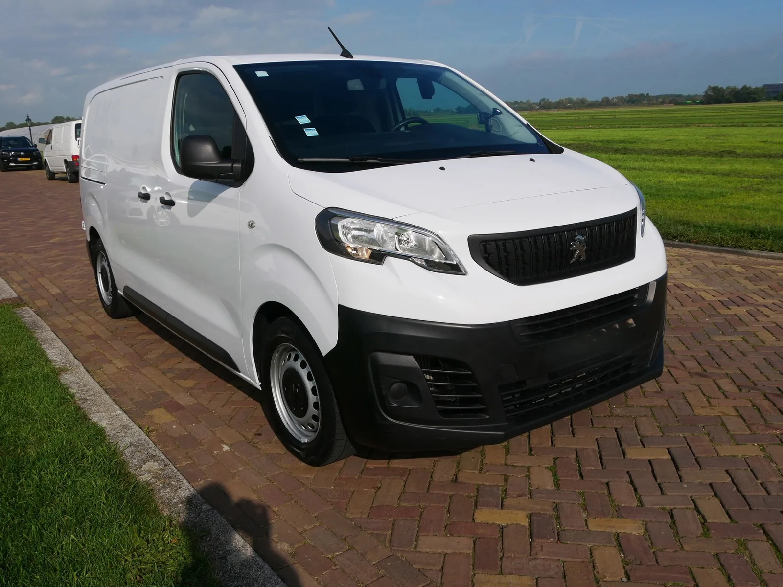 Peugeot Expert (2023) — foto 1