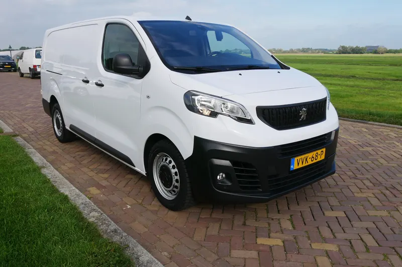 Peugeot Expert (2023)