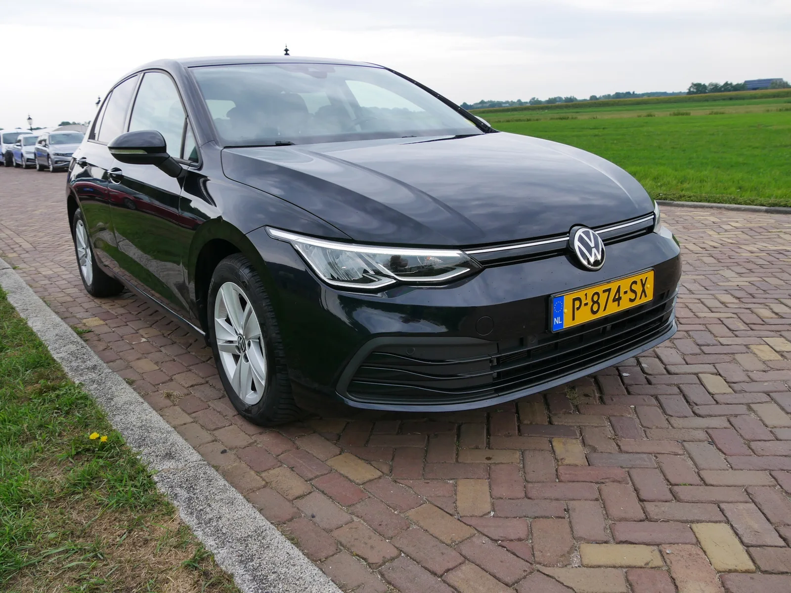 Volkswagen Golf (2020) — foto 1