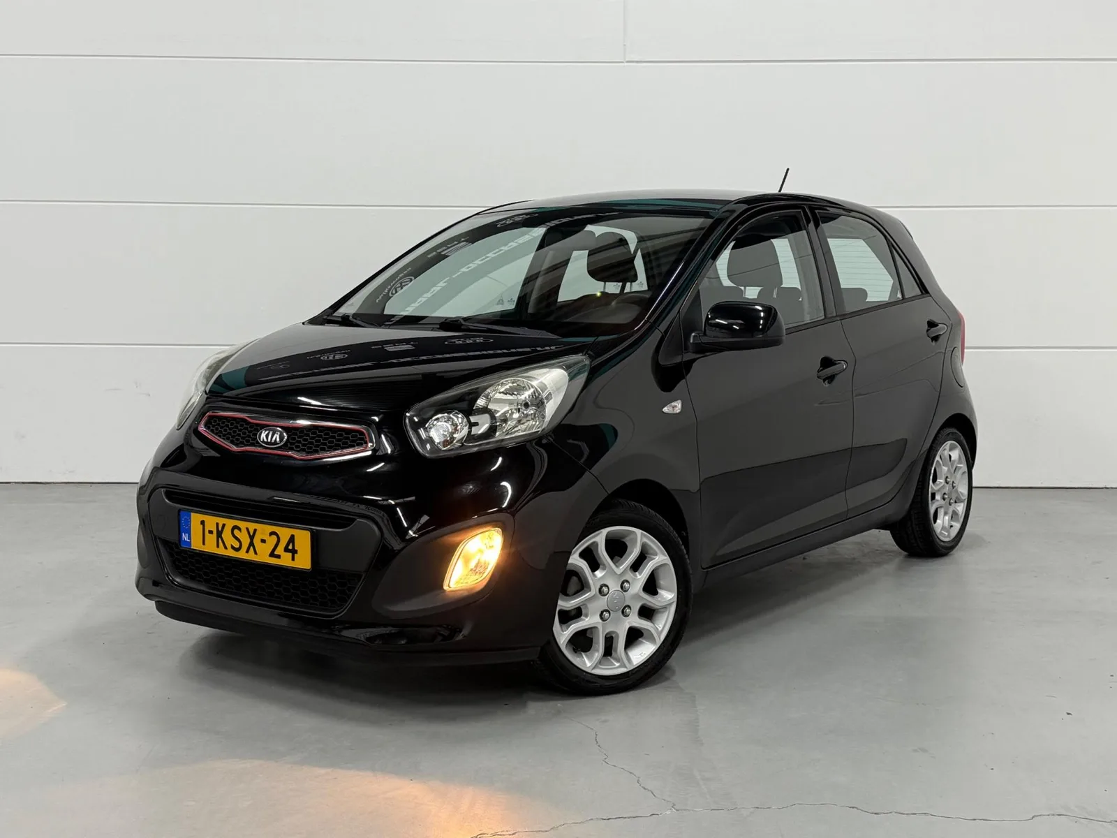 Kia Picanto (2013) — foto 1