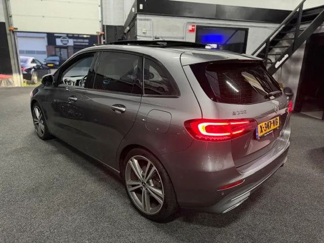 Mercedes-Benz B-Klasse (2019) — foto 1