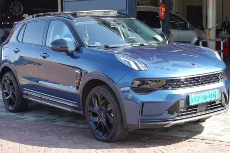 Lynk & Co 01 (2022)