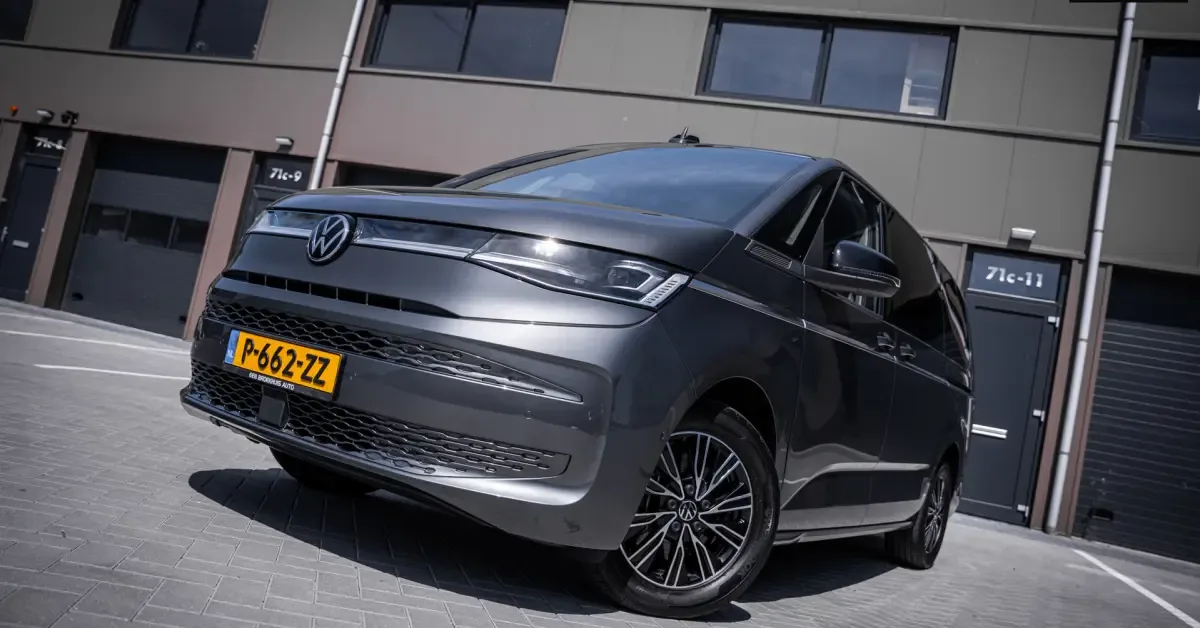 Volkswagen Multivan (2022) — foto 1