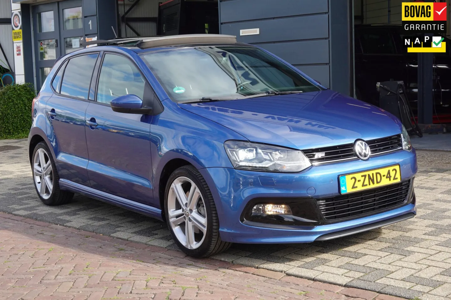 Volkswagen Polo (2015) — foto 1