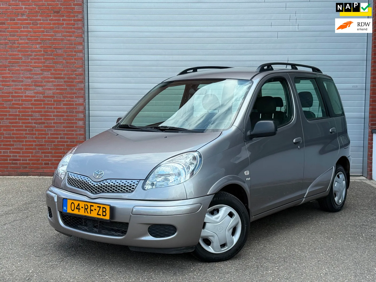 Toyota Yaris Verso (2005) — foto 1