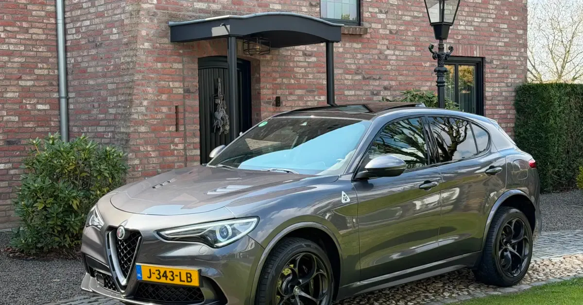 Alfa Romeo Stelvio (2018) — foto 1