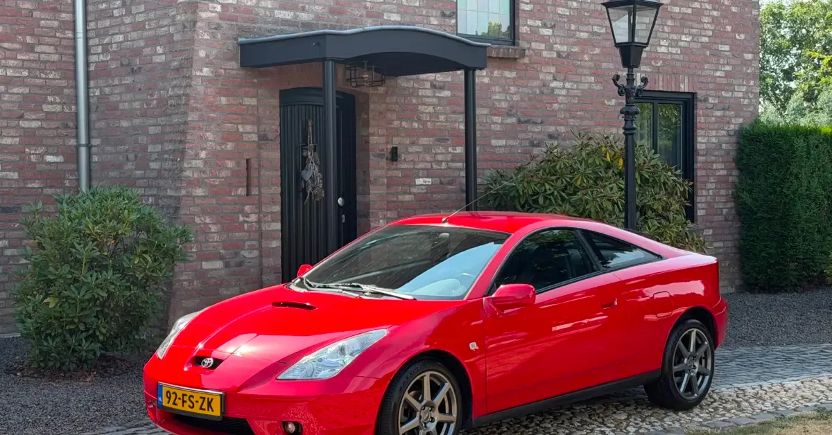 Toyota Celica (2000) — foto 1