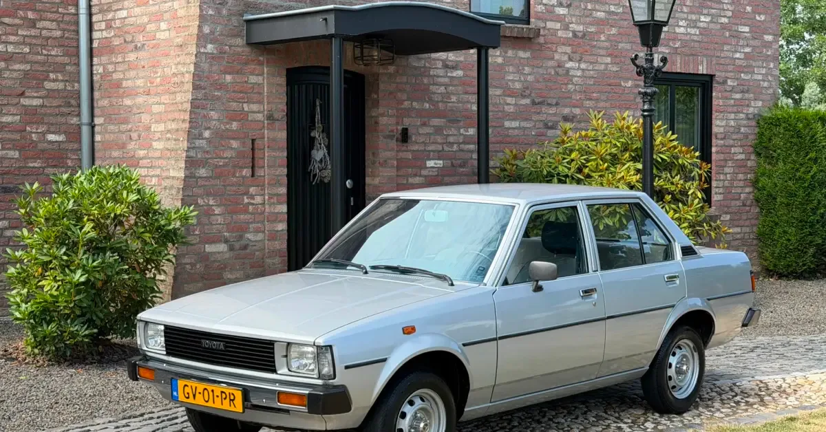 Toyota Corolla (0) — foto 1