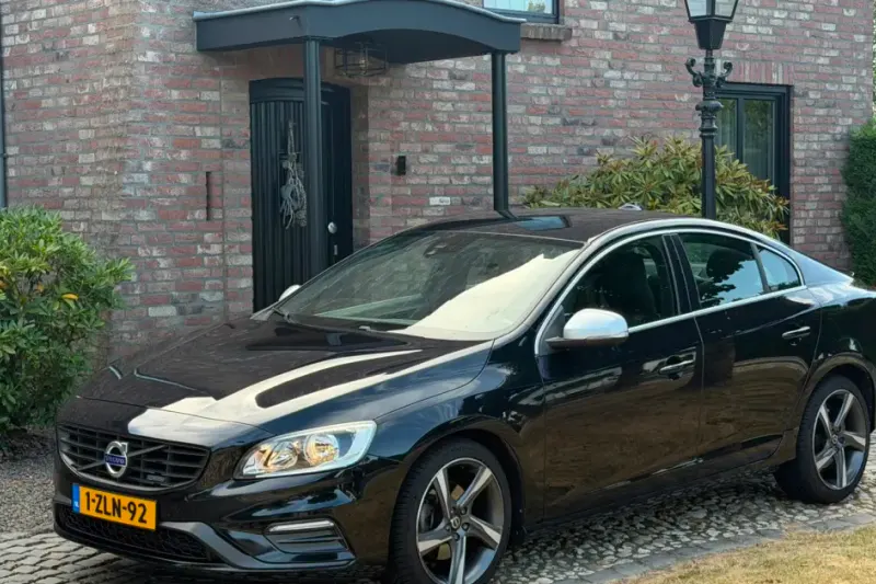 Volvo S60 (2015)