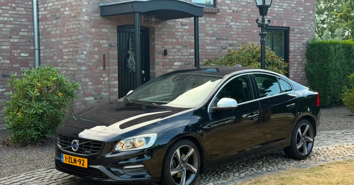 Volvo S60 (2015) — foto 1