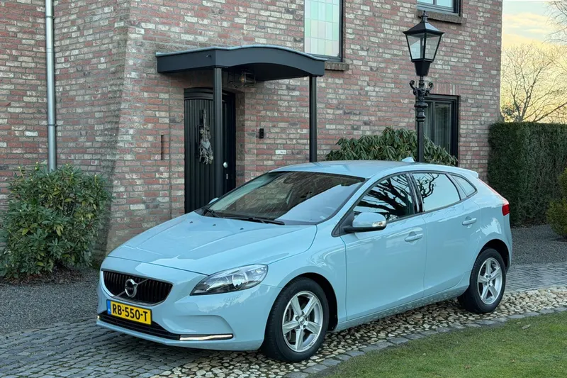 Volvo V40 (2017)