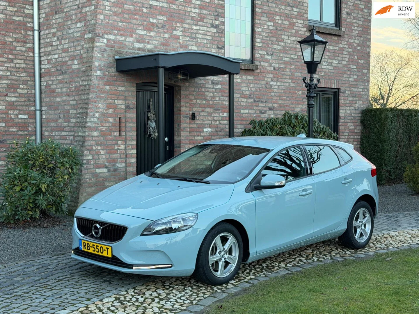 Volvo V40 (2017) — foto 1