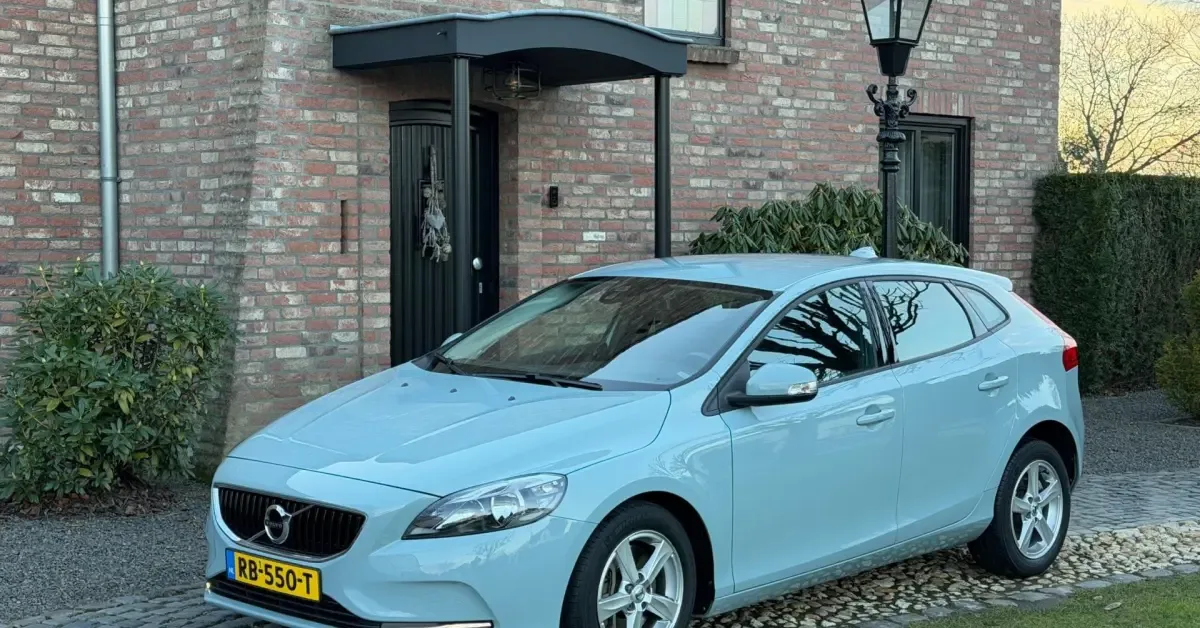 Volvo V40 (2017) — foto 1