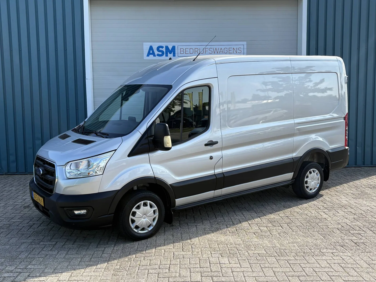 Ford Transit (2020) — foto 1