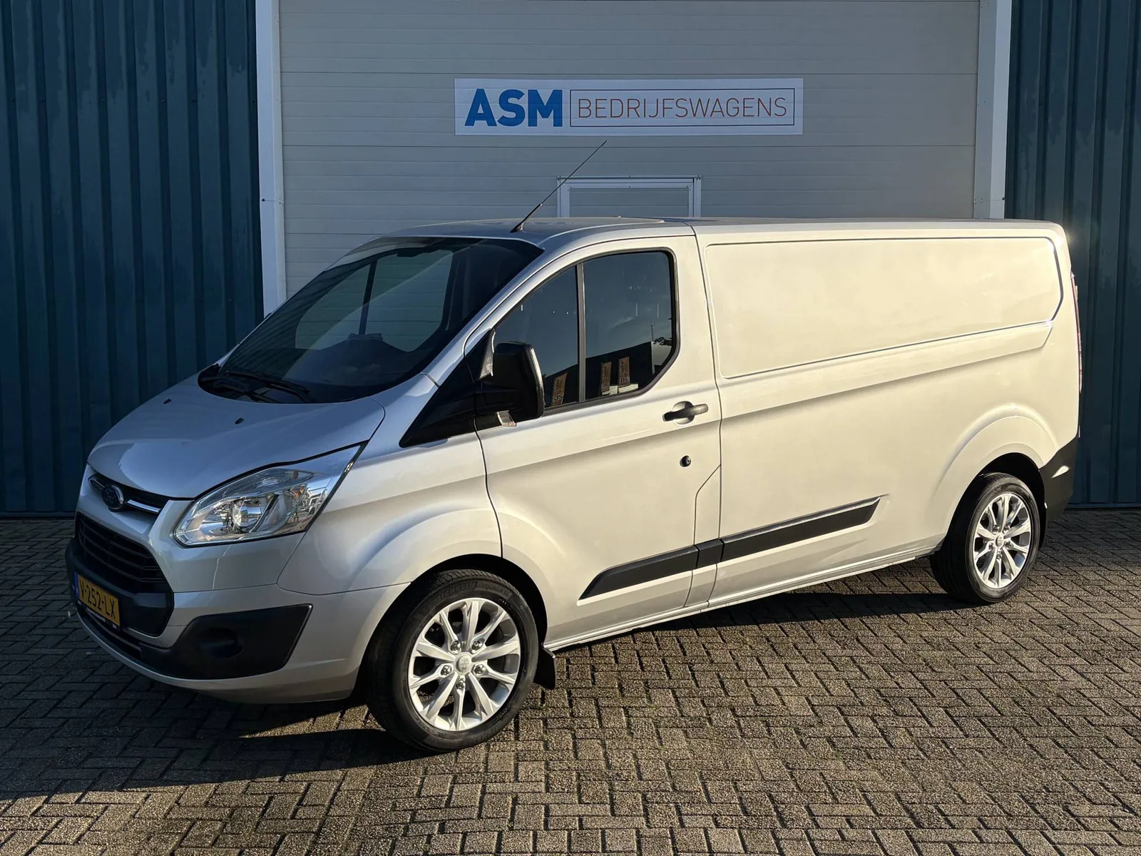 Ford Transit Custom (2018) — foto 1