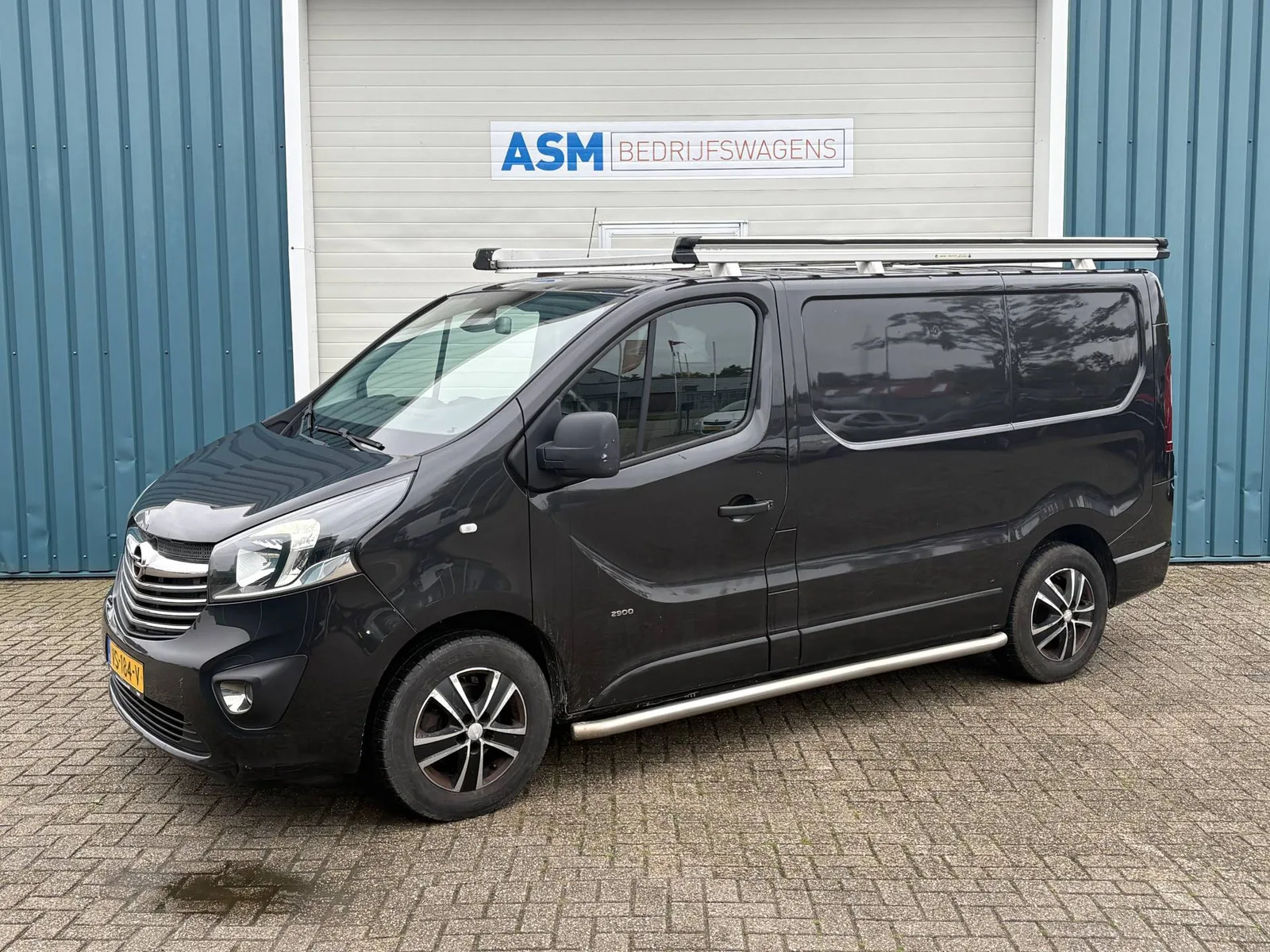 Opel Vivaro (2016) — foto 1