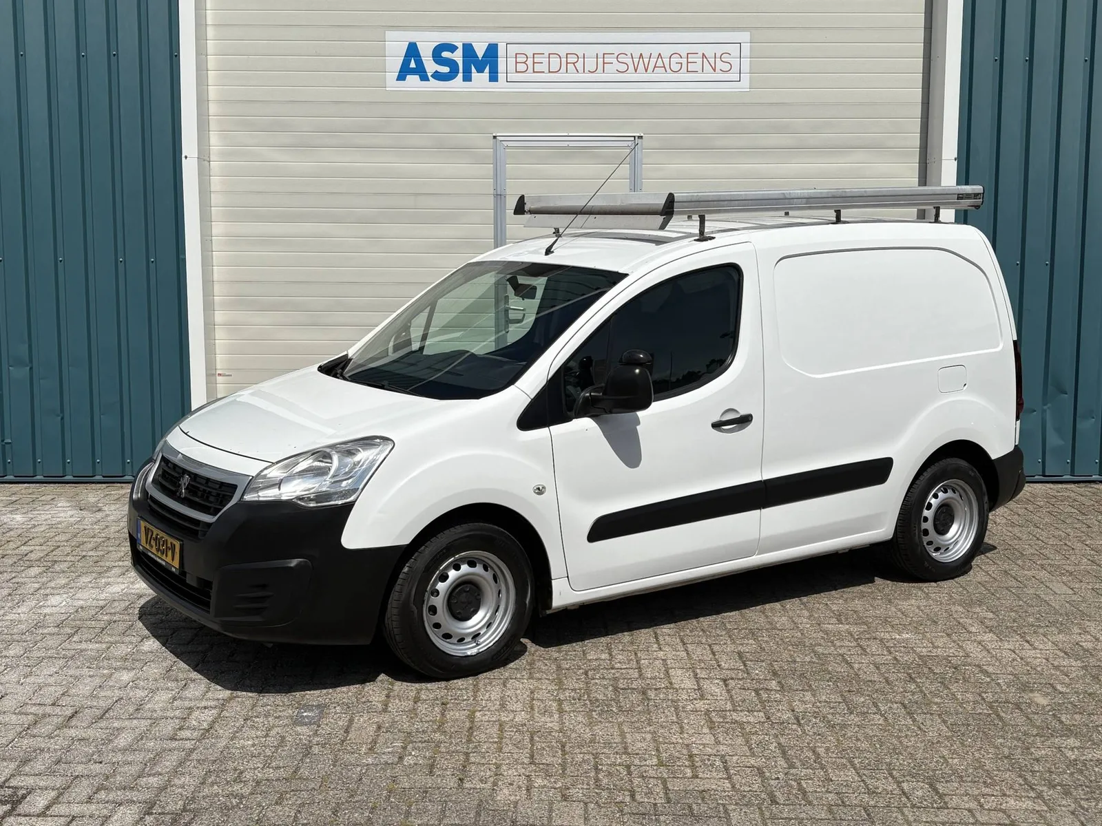 Peugeot Partner (2016) — foto 1
