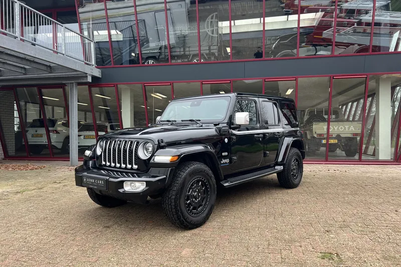 Jeep Wrangler (2023)