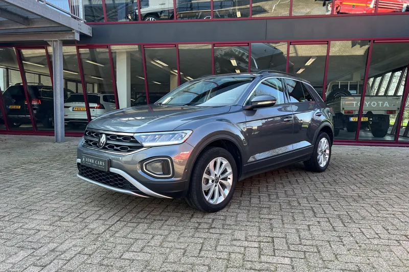 Volkswagen T-Roc (2024)