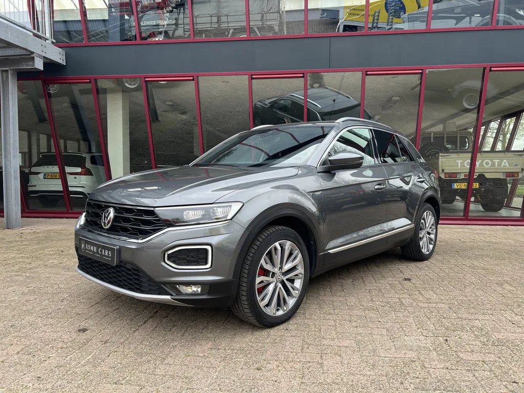 Volkswagen T-Roc (2018) — foto 1