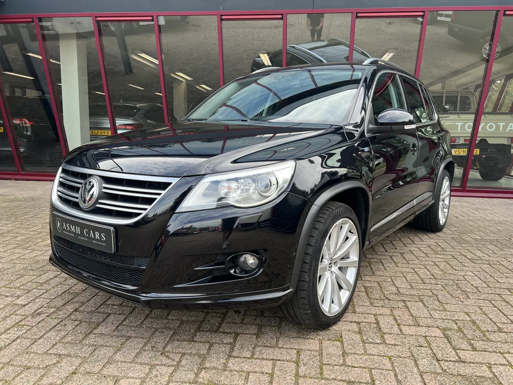 Volkswagen Tiguan (2010) — foto 1