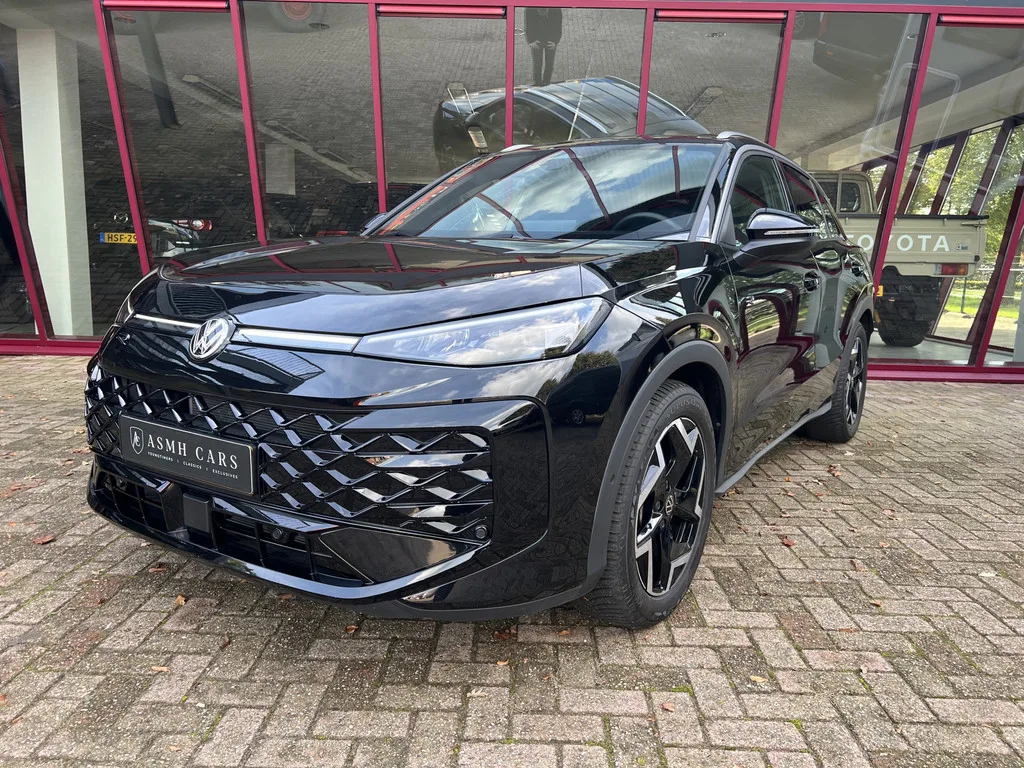 Volkswagen T-Roc (2025) — foto 1