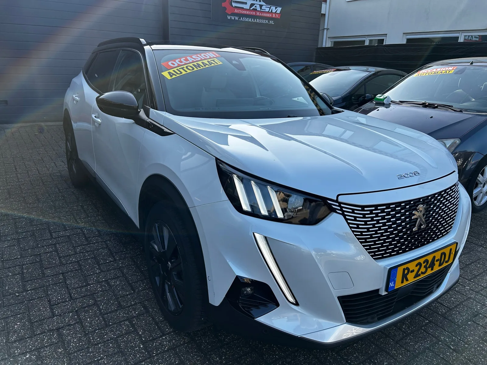 Peugeot e-2008 (2021) — foto 1