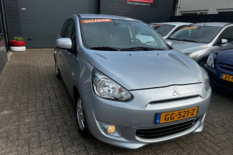 Mitsubishi Space Star (2015)