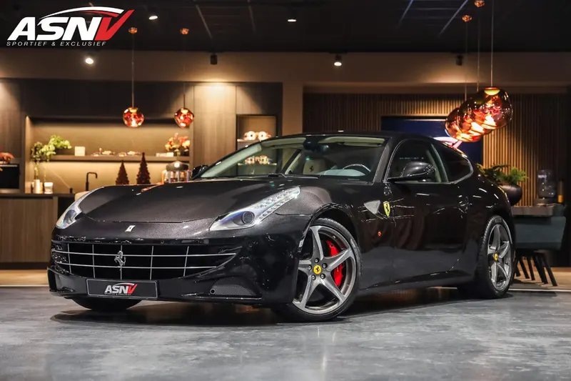 Ferrari FF (2012)