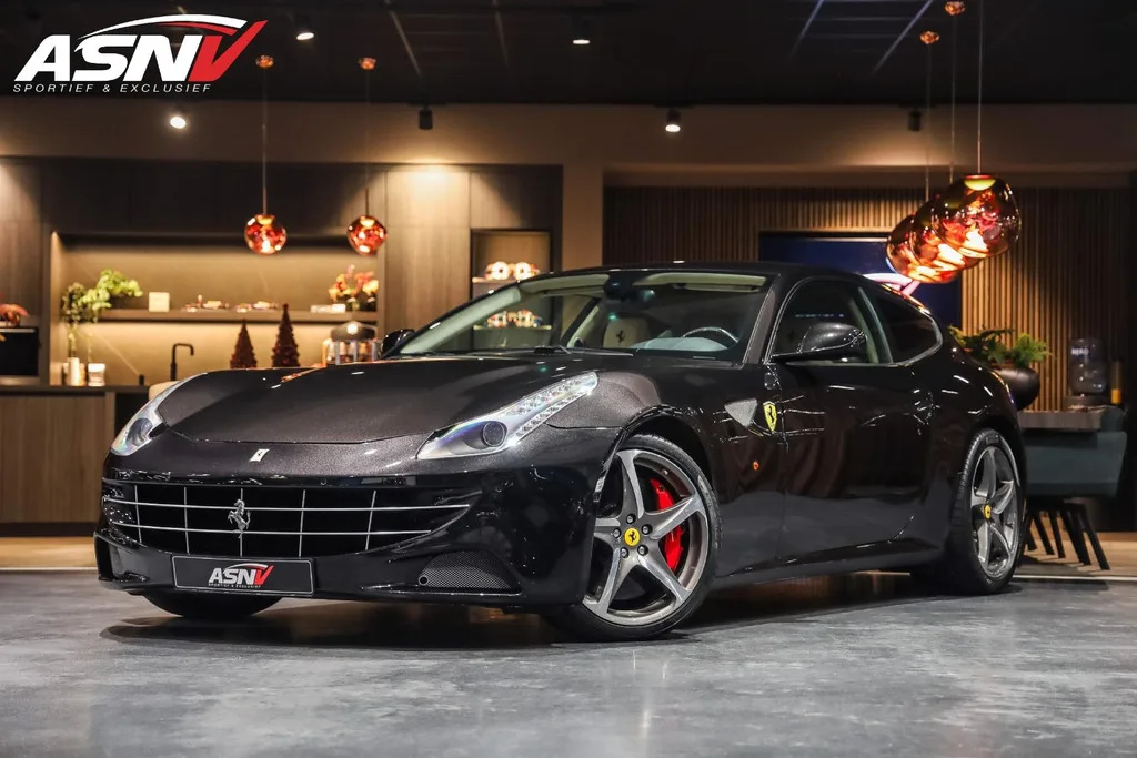 Ferrari FF (2012) — foto 1