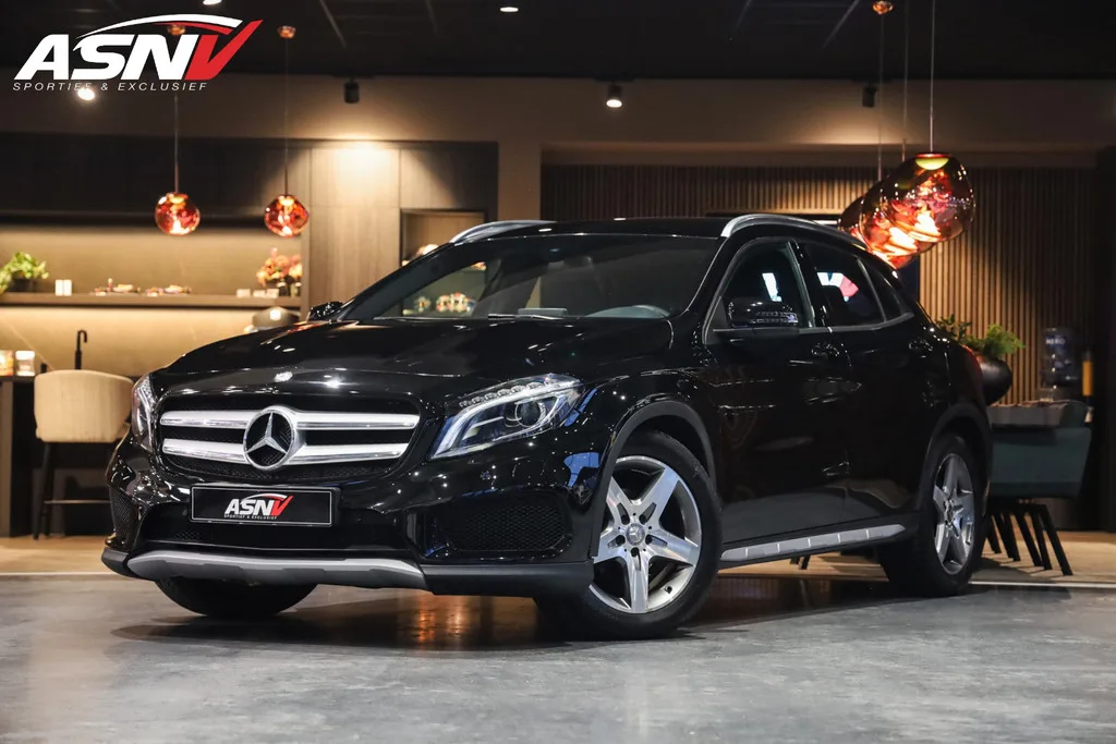 Mercedes-Benz GLA (2016) — foto 1