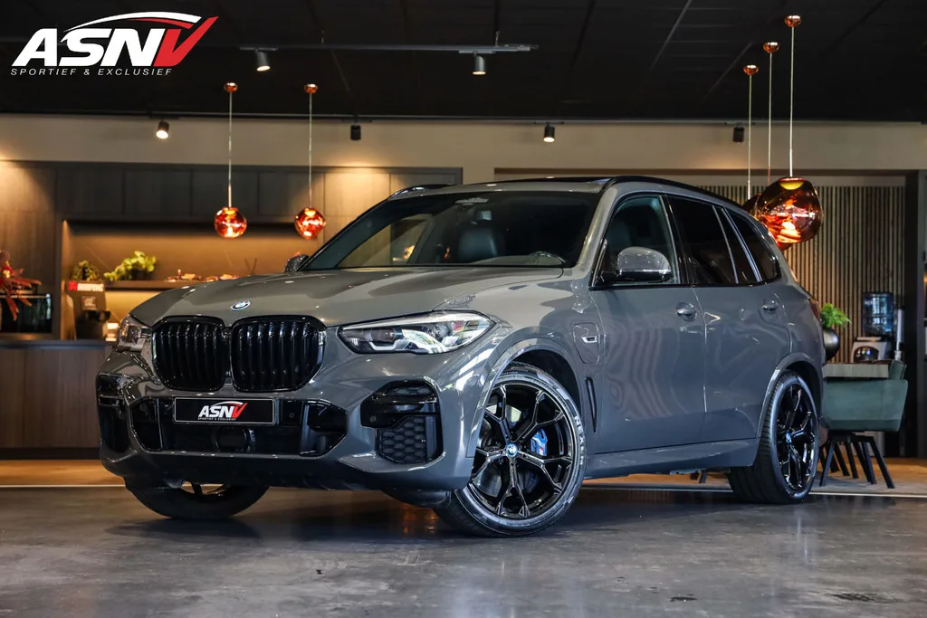 BMW X5 (2023) — foto 1