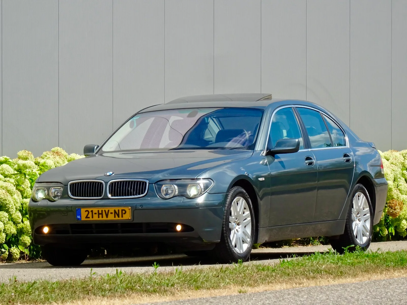BMW 7-Serie (2002) — foto 1
