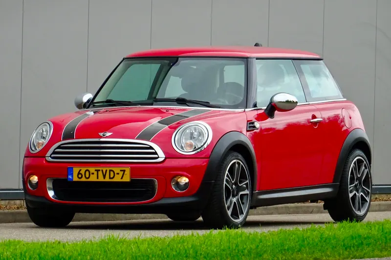 MINI One (2012)