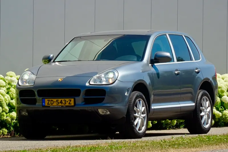 Porsche Cayenne (2004)