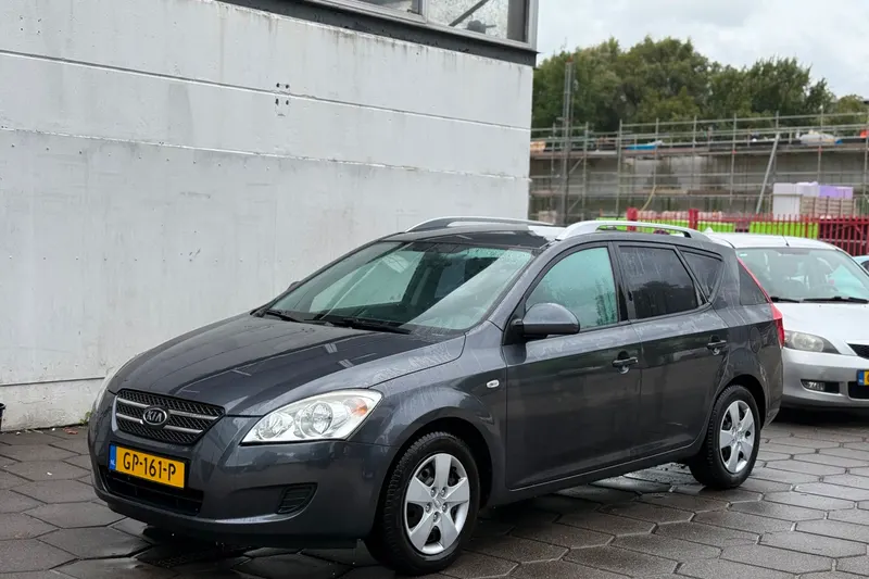 Kia Ceed (2008)