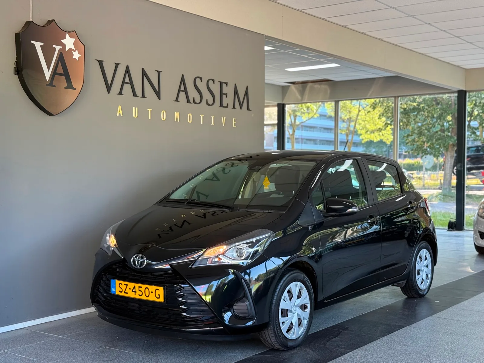 Toyota Yaris (2018) — foto 1