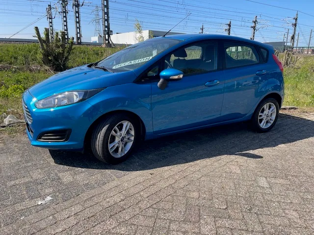 Ford Fiesta (2013) — foto 1