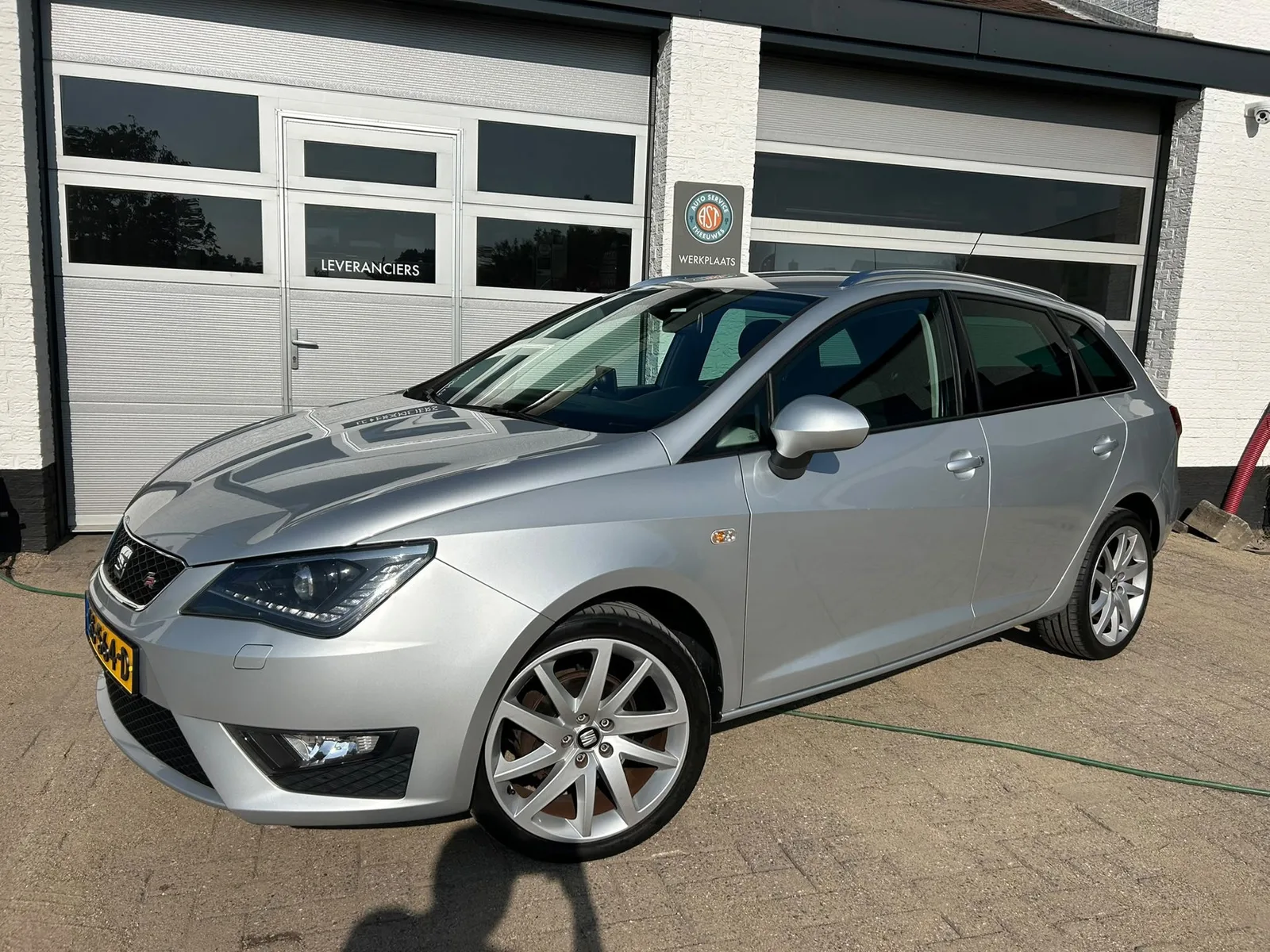 SEAT Ibiza (2015) — foto 1